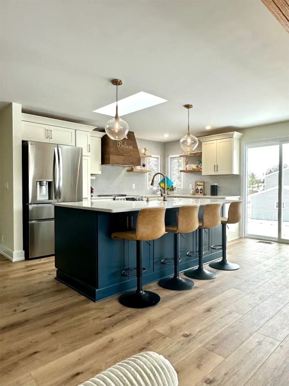 What Is the Best Time of Year to Renovate Your Kitchen in Rochester, NY? 2 Modern fall-renovated Rochester kitchen, gleaming counters